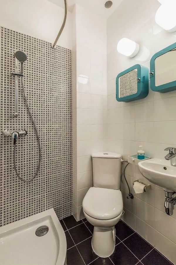 Irysowy Premium Hostel Varşova Pansiyon