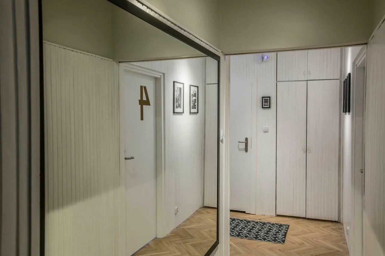 Irysowy Premium Hostel Varşova Pansiyon