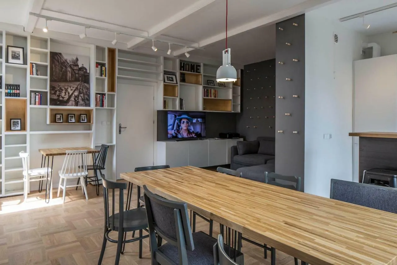 Irysowy Premium Hostel Warsaw 0*,  Poland