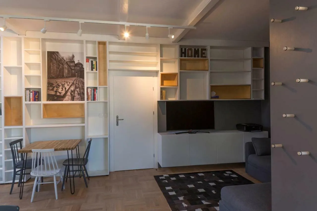 Irysowy Premium Hostel Varşova