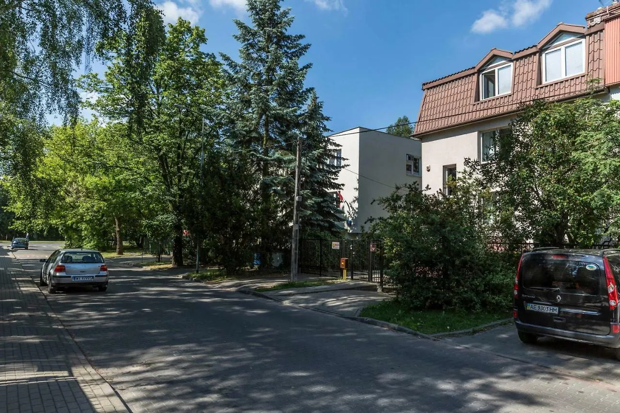 Irysowy Premium Hostel Warsaw 0*,  Poland